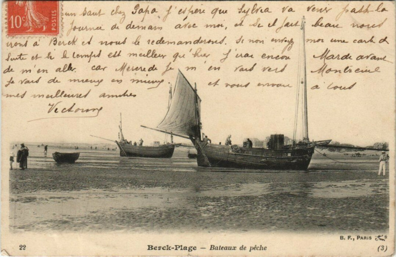 Carte postale ancienne Berck-Plage Bateaux de Peche Ships