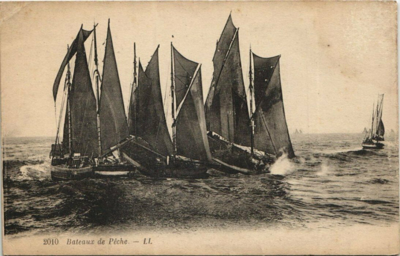 Carte postale ancienne Bateaux de Peche Ships
