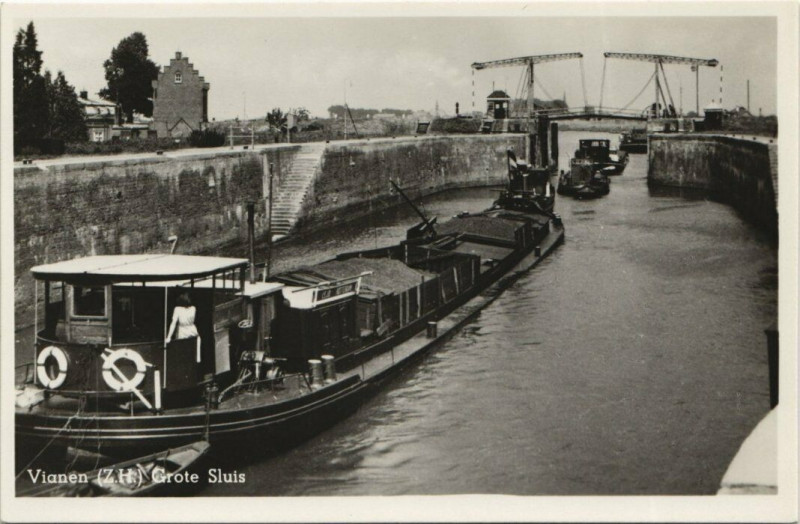 Carte postale ancienne Vianen Grote Sluis Ships