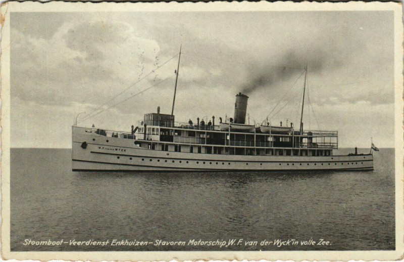 Carte postale ancienne W.F.van der Wyck in volle Zee Ships