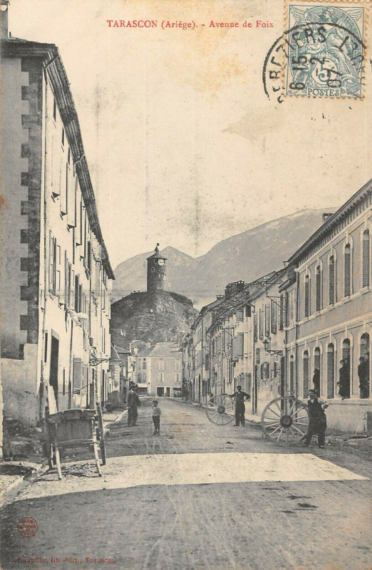 Carte postale ancienne Tarascon Avenue De Foix à Foix