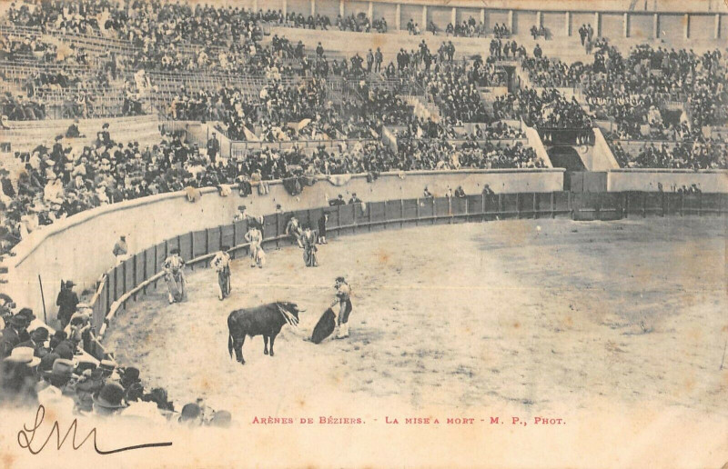 Carte postale ancienne Arenes De Beziers La Mise A Mort