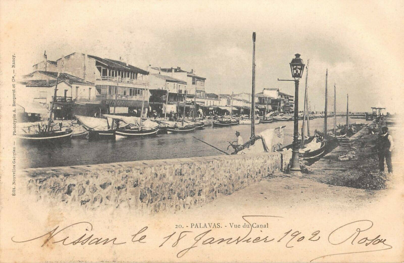Carte postale ancienne Montpellier Vue Du Canal à Montpellier