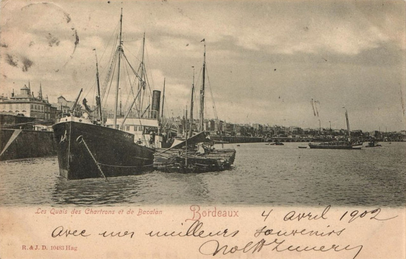 Carte postale ancienne Bordeaux - Quais des Chartrons et de Bacalan à Bordeaux