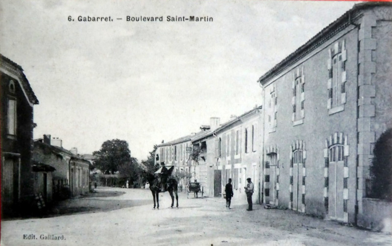 Carte postale ancienne Gabarret (Landes) - Boulevard Saint-Martin