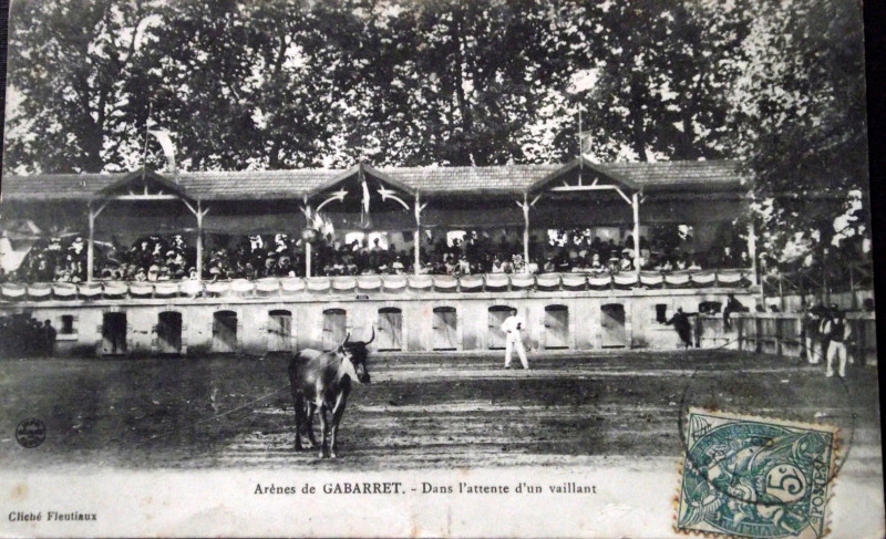 Carte postale ancienne Gabarret (Landes) - Arènes 3