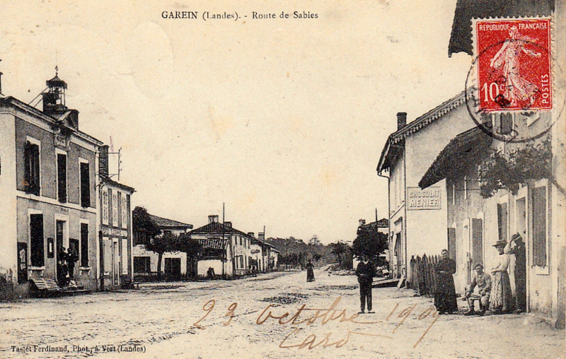 Carte postale ancienne Garein (Landes) - route de Sabres 2