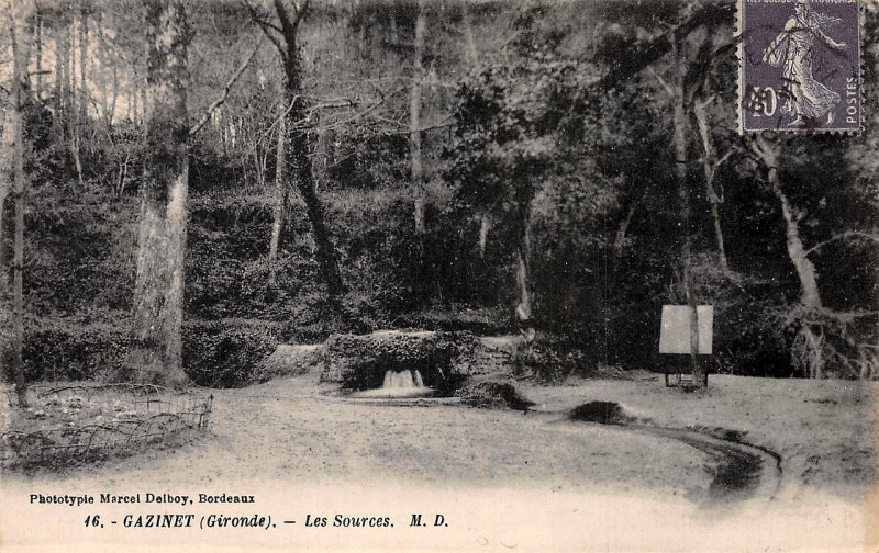 Carte postale ancienne Gazinet - La source 5