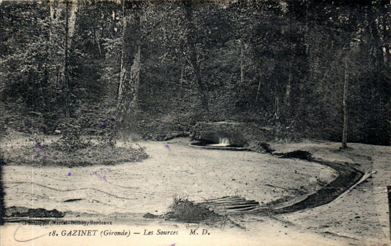 Carte postale ancienne Gazinet - La source 2