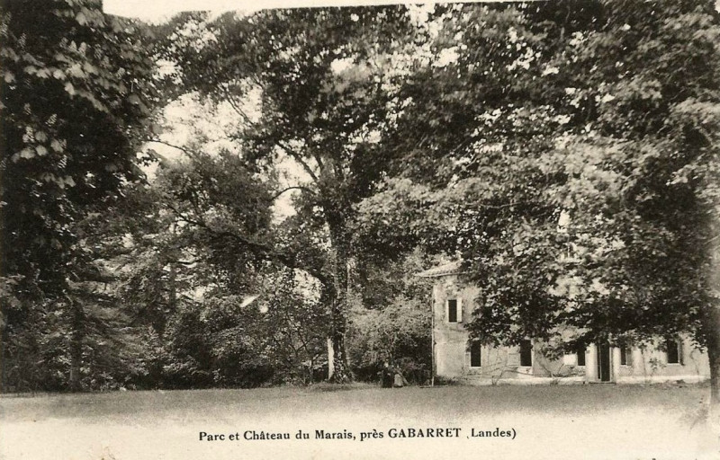 Carte postale ancienne Gabarret (Landes) - Château du Marais - parc 1