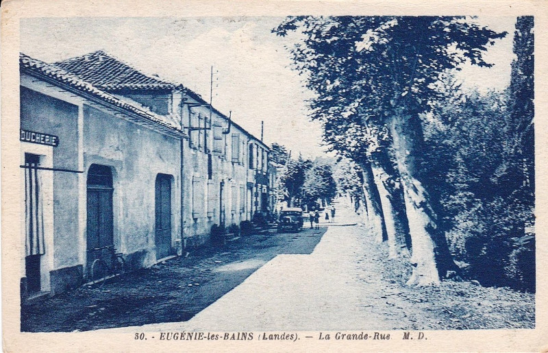 Carte postale ancienne Eugénie-les-bains (Landes) – Grande rue 3 à Eugénie-les-Bains