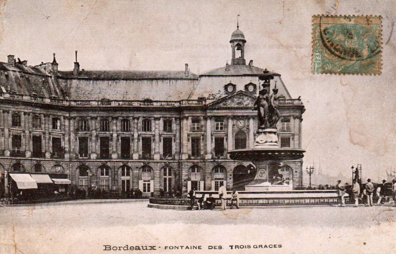 Carte postale ancienne Bordeaux - Place de la Bourse 8 à Bordeaux