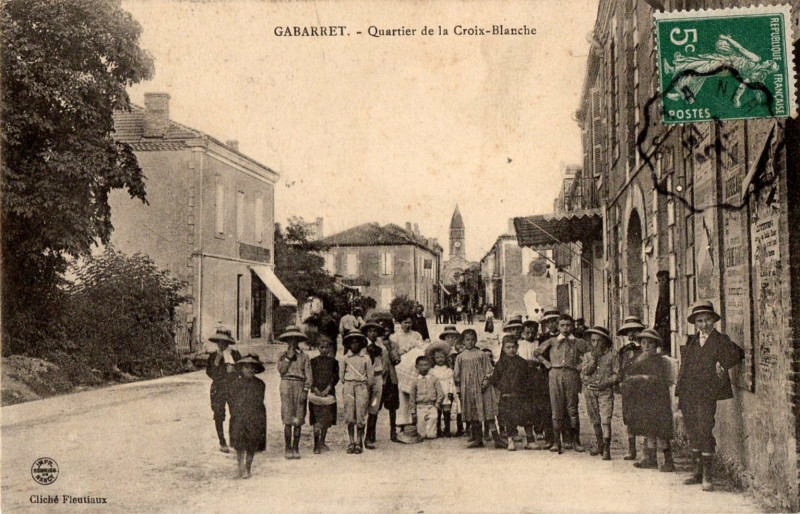 Carte postale ancienne Gabarret (Landes) - Quartier de la Croix-blanche 1
