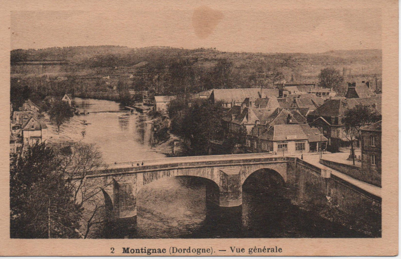 Carte postale ancienne Vue générale à Montignac