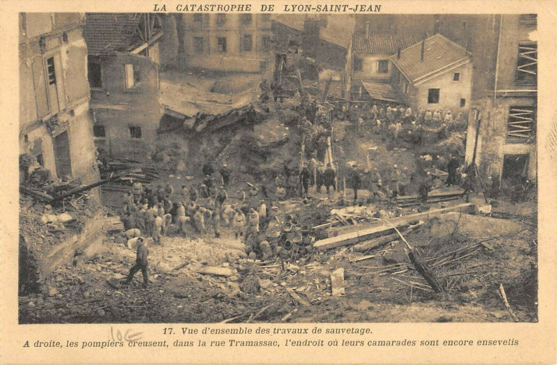 Carte postale ancienne Catastrophe De Lyon Saint Jean Vue D'Ensemble Travaux Sauvetage à Lyon