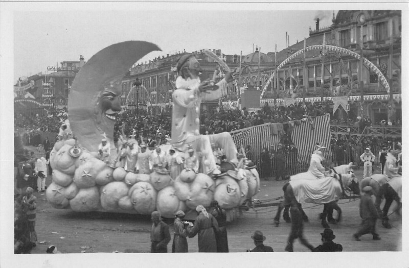 Carte postale ancienne Carnaval De Nice Au Clair De Lune à Nice