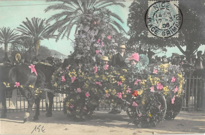 Carte postale ancienne Carnaval De Nice Carte Photo Attelage Fleuri N°5 à Nice