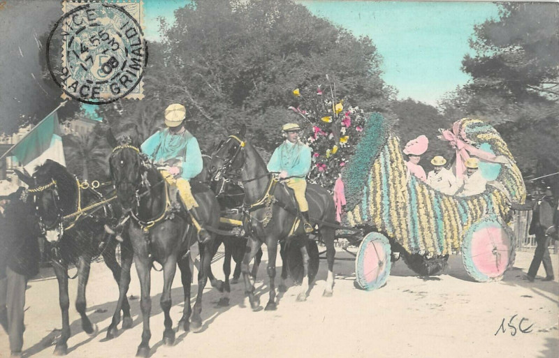 Carte postale ancienne Carte Photo Du Carnaval De Nice Char Attele à Nice
