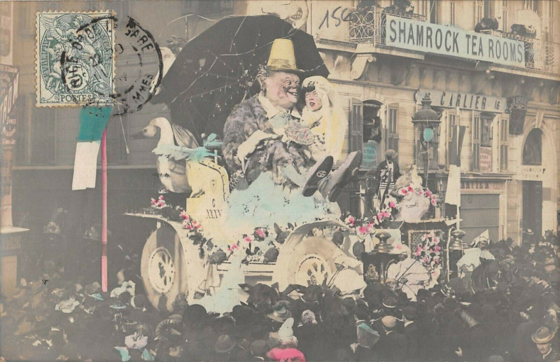 Carte postale ancienne Carte Photo Du Carnaval De Nice Devant Le Shamrock Tea Rooms à Nice
