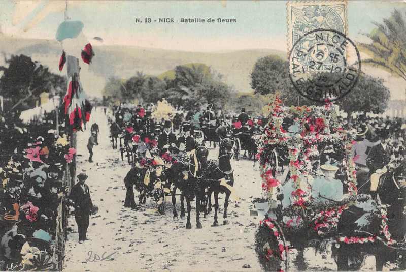 Carte postale ancienne Nice Bataille De Fleurs à Nice