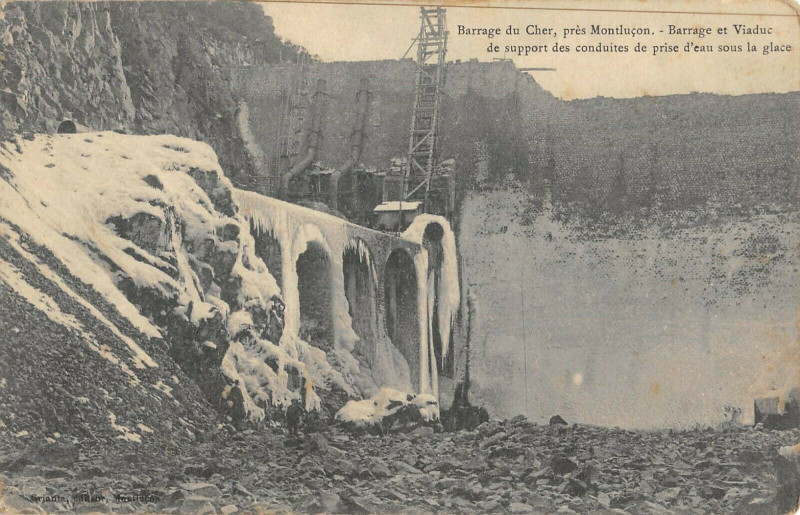 Carte postale ancienne Barrage Du Cher Barrage Ey Viaduc Du Support Des Consuites De Prise D'Eau