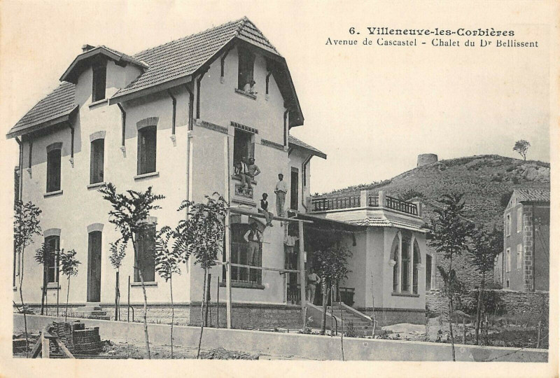 Carte postale ancienne Villeneuve Les Corbieres Avenue De Cascastel Chalet Dr Bellisent