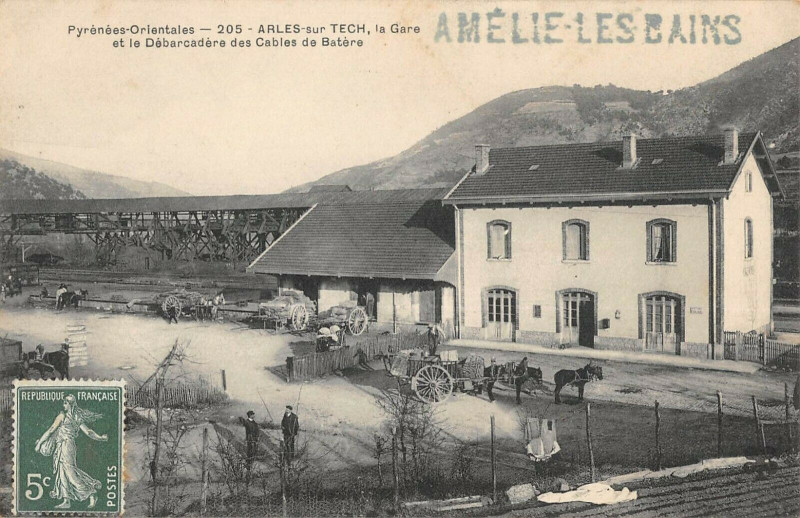 Carte postale ancienne Arles Sur Tech La Gare Et Le Debarcadere De Cables De Batere à Arles-sur-Tech