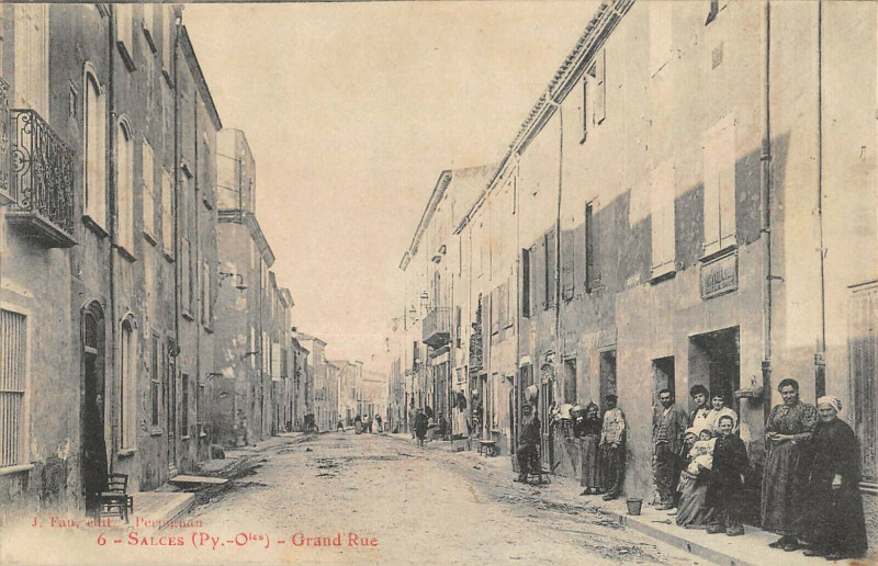 Carte postale ancienne Salces Grand Rue