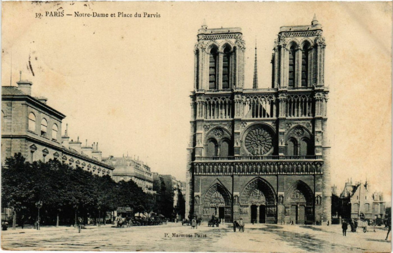 Carte postale ancienne Notre-Dame et Place du Parvis à Paris 4e