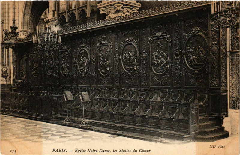 Carte postale ancienne Paris 4e Eglise Notre Dame les Salles du Choeur à Paris 4e