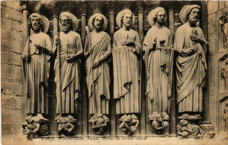 Carte postale ancienne Paris 4e Notre Dame facade Statues du Portail central à Paris 4e