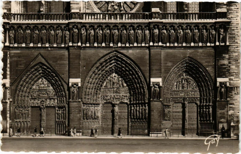 Carte postale ancienne Paris 4e Cathédrale Notre Dame. Portails de la facade à Paris 4e