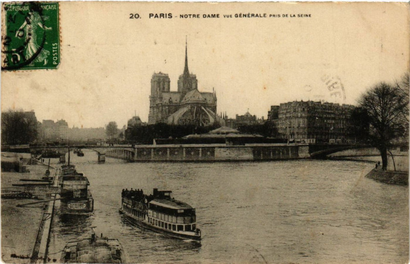 Carte postale ancienne Paris 4e Notre Dame vue générale pris de la Seine à Paris 4e
