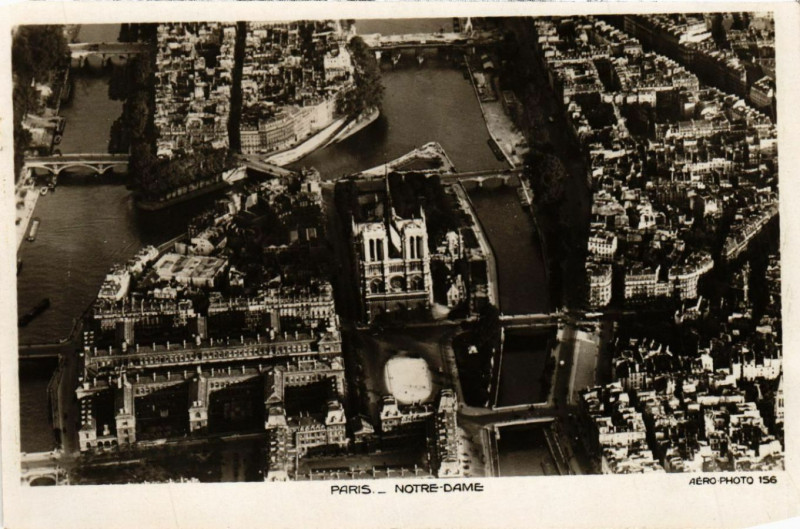 Carte postale ancienne Paris 4e Notre Dame à Paris 4e