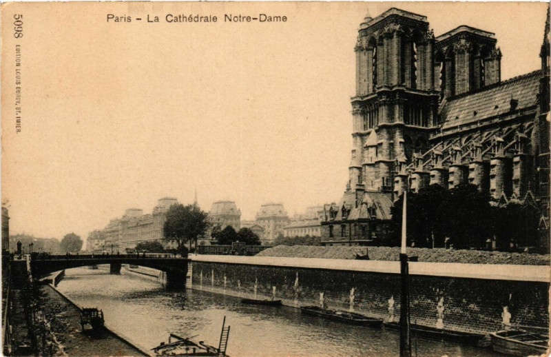 Carte postale ancienne Paris 4e La Cathédrale Notre Dame à Paris 4e