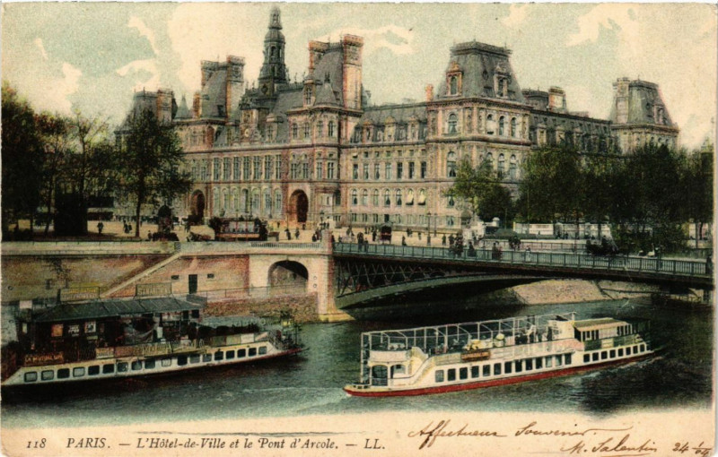 Carte postale ancienne Paris 4e Hotel de Ville et le Pont d'Arcole à Paris 4e