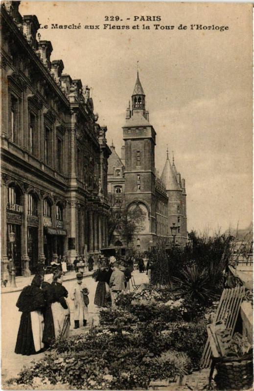 Carte postale ancienne Paris 4e Le Marché aux Fleurs et la Tour de l'Horloge à Paris 4e