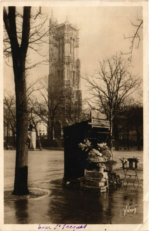 Carte postale ancienne Paris 4e La Tour Saint-Jacques à Paris 4e