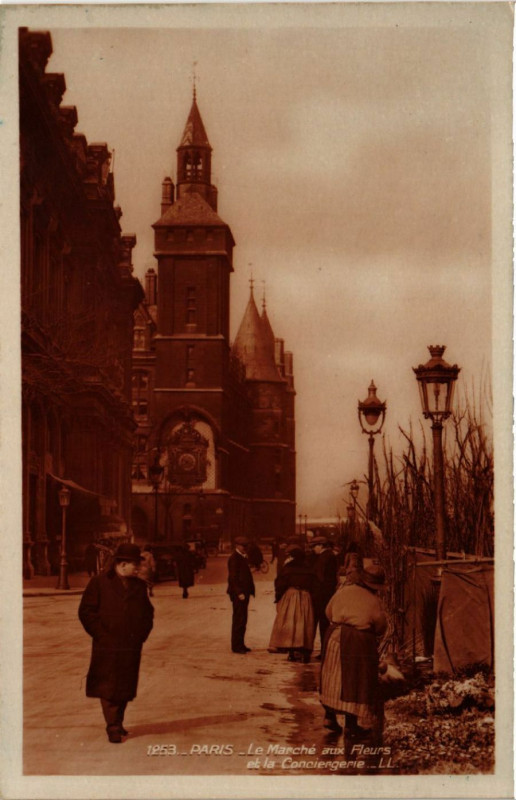 Carte postale ancienne Paris 4e Conciergerie. Marché aux Fleurs à Paris 4e