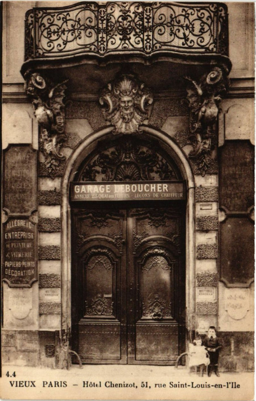 Carte postale ancienne Paris 4e Rue Saint-Louis en l'Ile-Hotel Chenizot à Paris 4e