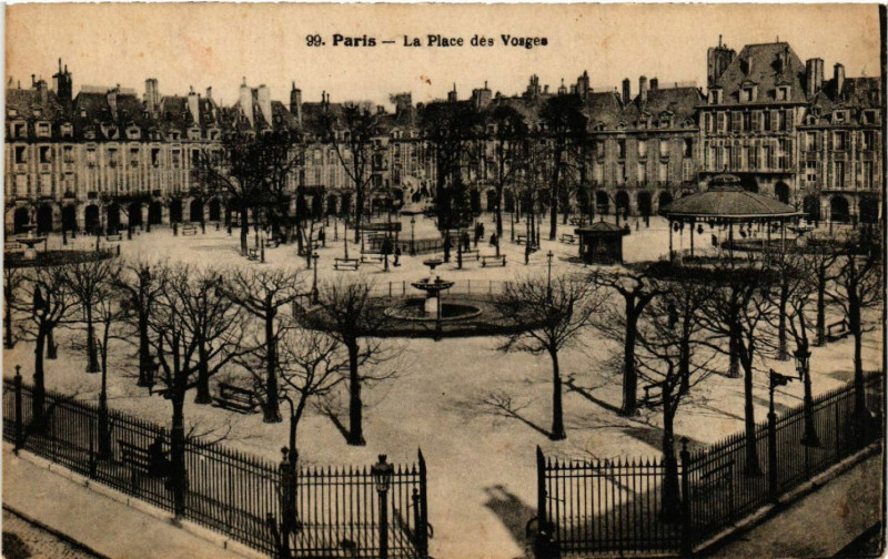 Carte postale ancienne Paris 4e La Place des Vosges à Paris 4e