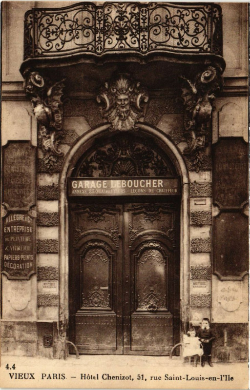 Carte postale ancienne Paris 4e Rue Saint-Louis en l'Ile-Hotel Chenizot à Paris 4e