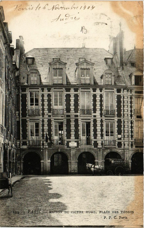 Carte postale ancienne Paris 4e Maison de Victor Hugo Place des Vosges. à Paris 4e
