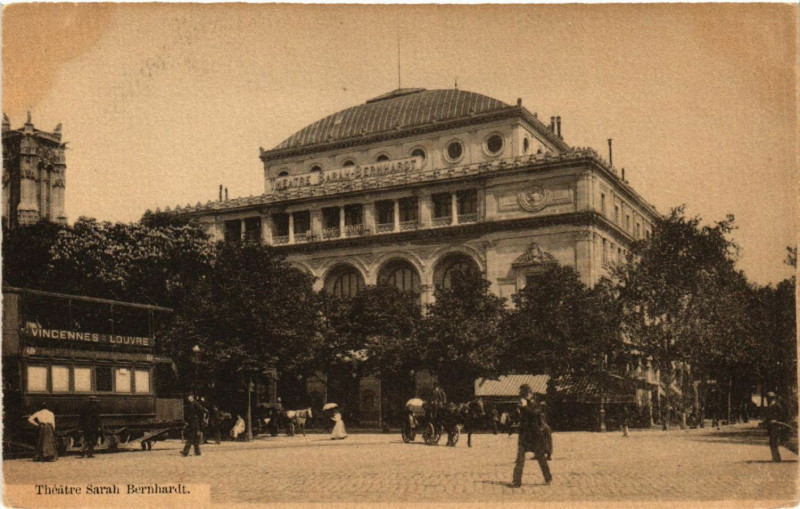 Carte postale ancienne Paris 4e Théatre Sarah Bernhardt à Paris 4e