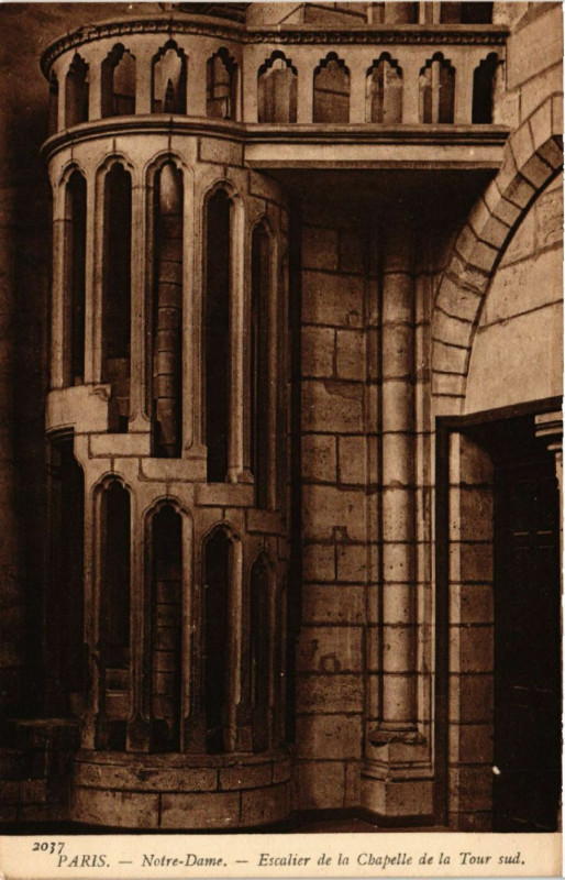 Carte postale ancienne Paris 4e Notre-Dame - Escalier de la Chapelle de la Tour sud à Paris 4e