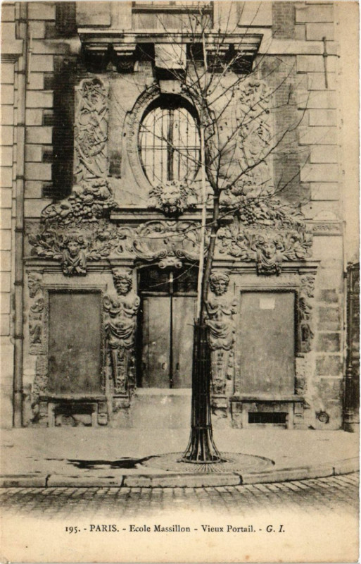 Carte postale ancienne Paris 4e Ecole Massillon-Vieux Portail. à Paris 4e