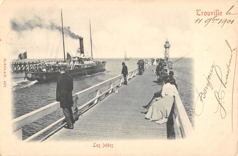 Carte postale ancienne Trouville Les Jetees