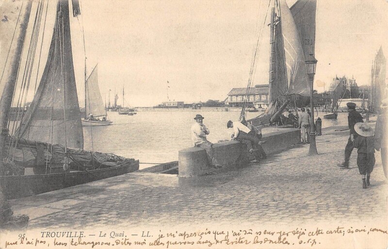 Carte postale ancienne Trouville Le Quai