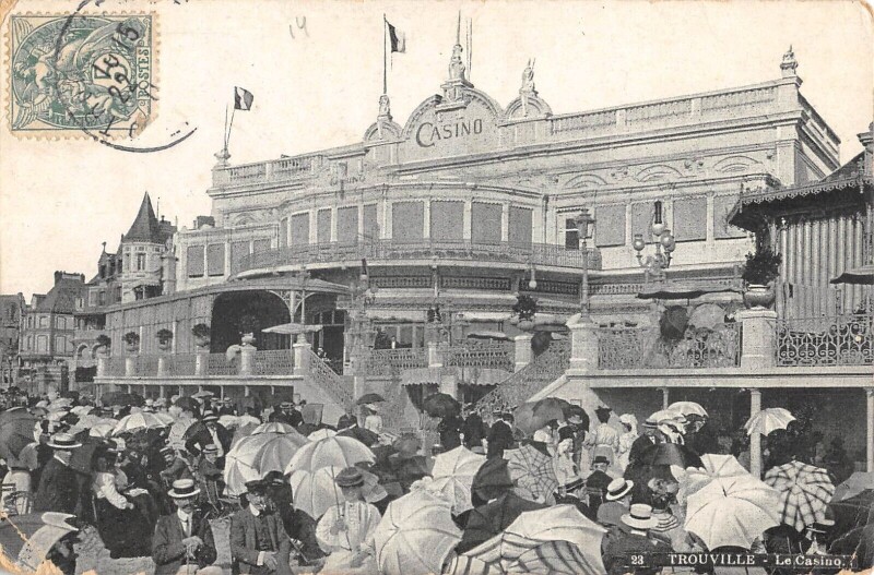 Carte postale ancienne Trouville Le Casino