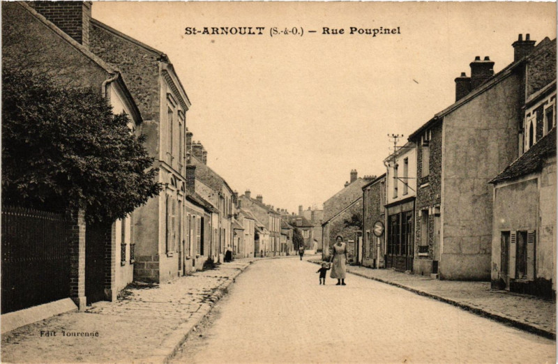 Carte postale ancienne Saint-Arnoult - Rue Poupinel